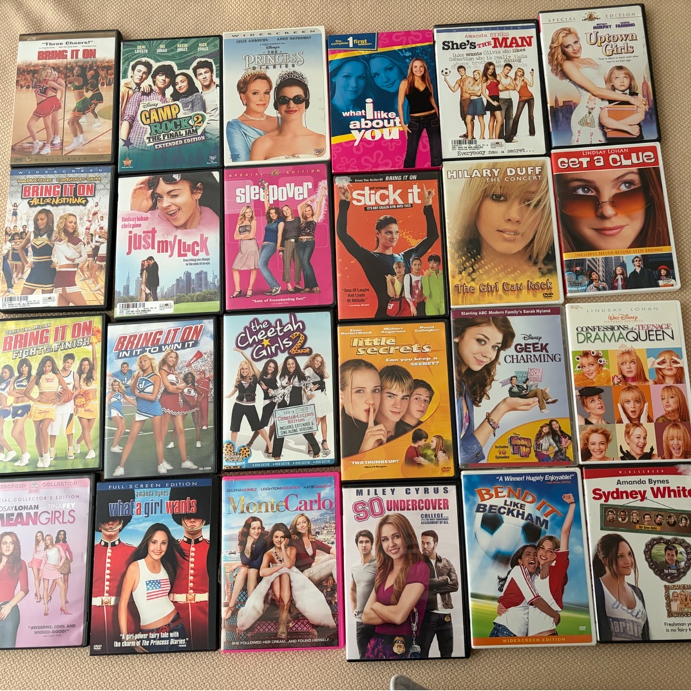 DVD lot of 24
Assorted Teen/Young Adult Comedy DVD Lot
